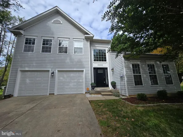 5226 Kingsbrook Dr, Frederick, MD 21703