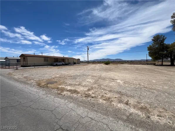1120 S Comstock Cir W, Pahrump, NV 89048