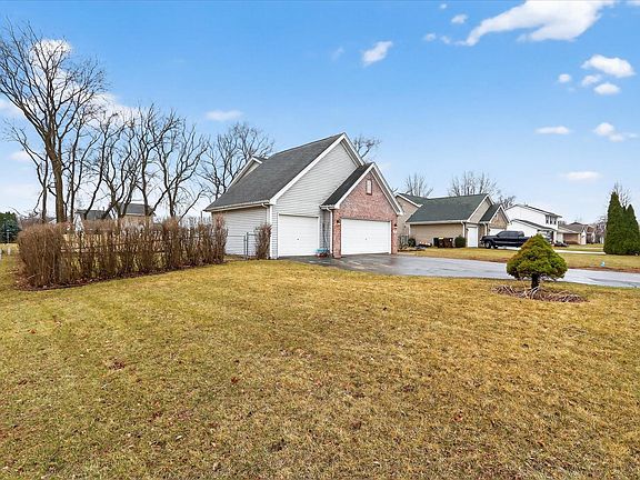 2nd image of 591 Rivercove Ct