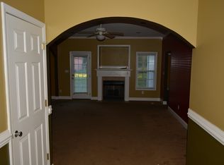 414 Raynor Dr, Fayetteville, NC 28311