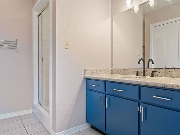 2nd image of 4871 Lanett Dr