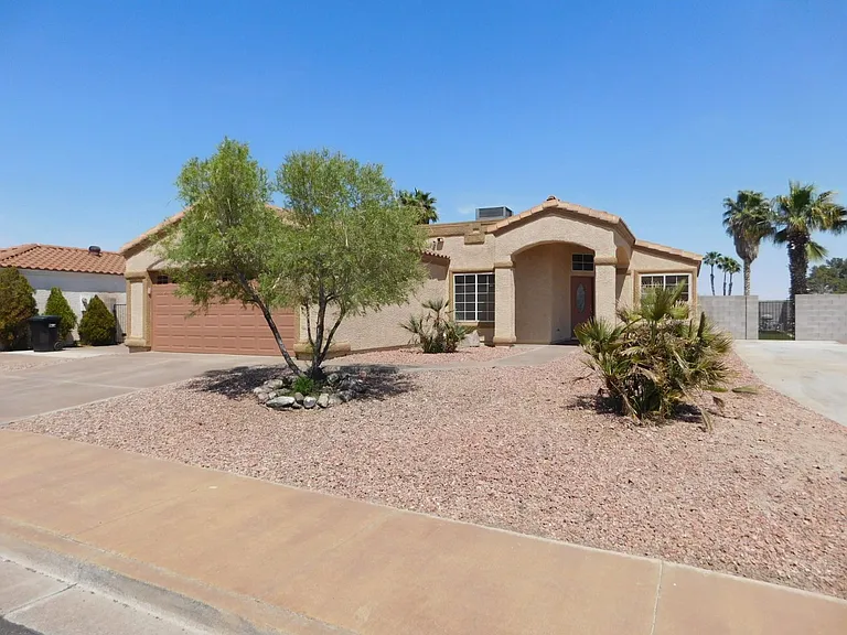 400 Opal Dr — Photo 37