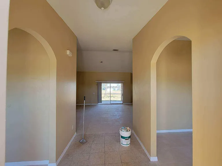 1637 NW 6th Pl — Photo 7