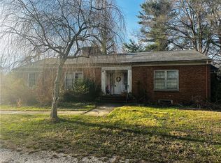 4404 Hamburg Mill Rd, Summerfield, NC 27358