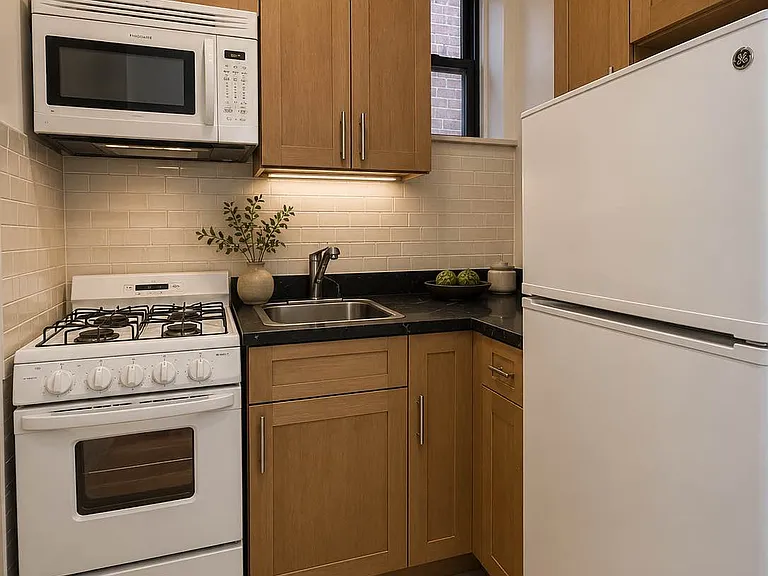 436 E 89th St #4C — Photo 2