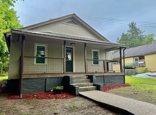 74 Dickey St, Murphy, NC 28906