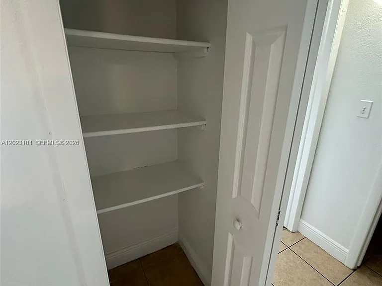 6930 Miami Gardens Dr #1-408 — Photo 10