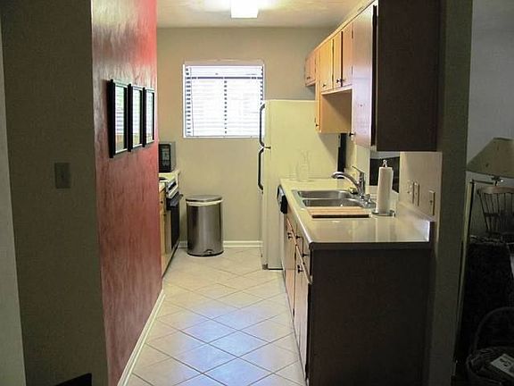4th image of 2142 Victory Garden Ln