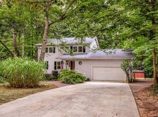 915 Stoneycrest Ct, Mooresville, NC 28115