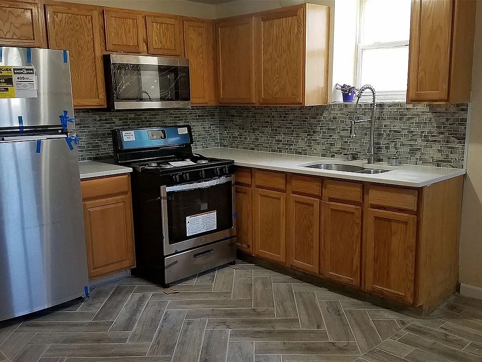 1st image of 72 Andros Ave Floor 1