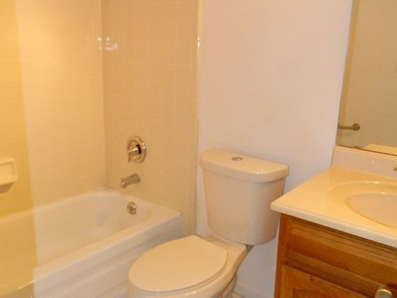5th image of 2512 Arthurs Court Ln