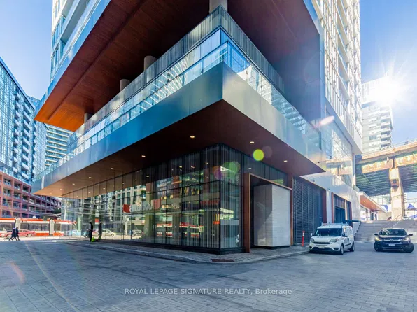 19 Bathurst St, Toronto, ON