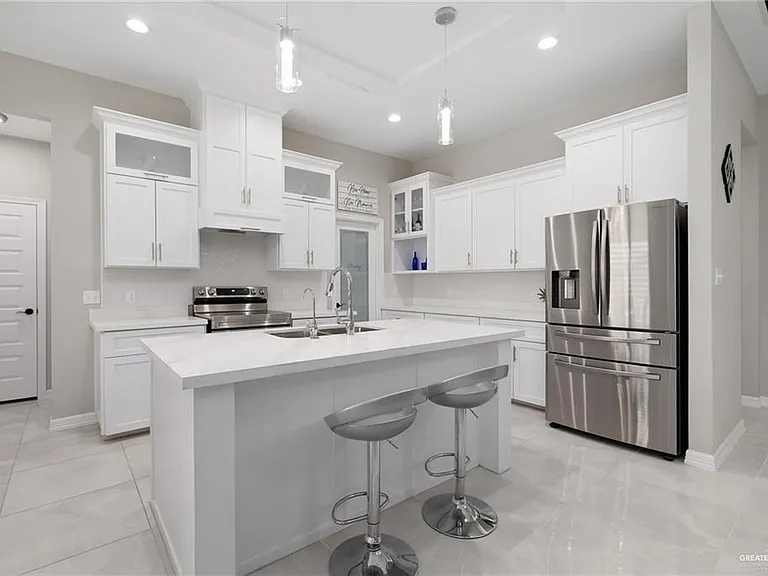 831 Whitewing St — Photo 4
