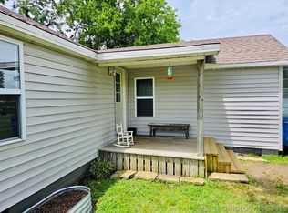 220 E Audd Ave, Checotah, OK 74426