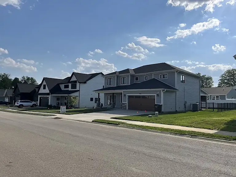 105 Gaston Cir — Photo 3