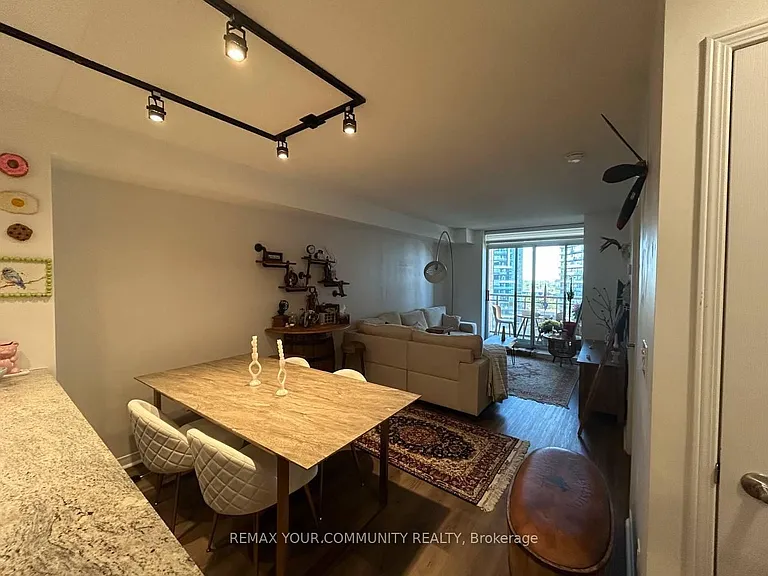 73 King William Cres #1008 — Photo 4