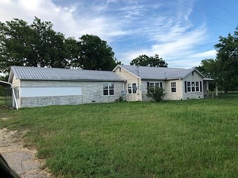 3rd image of 7182 Highway 164 W