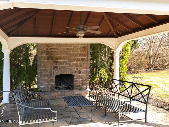 4th image of 6 Pheasant Road