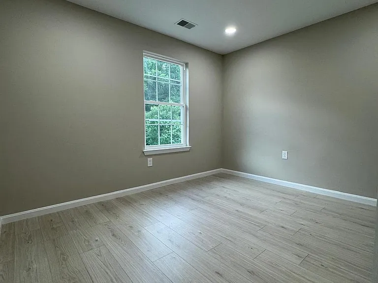 15609 Everglade Ln #203 — Photo 2