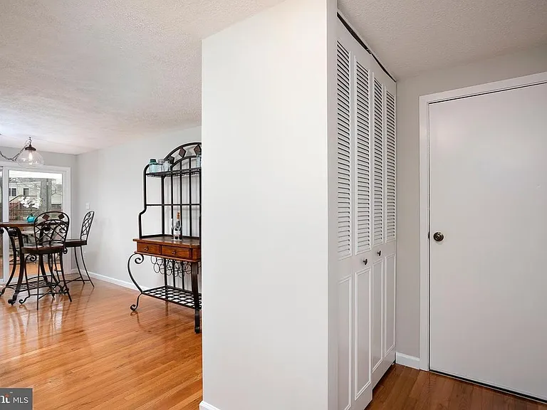 6660 Farbell Row — Photo 13