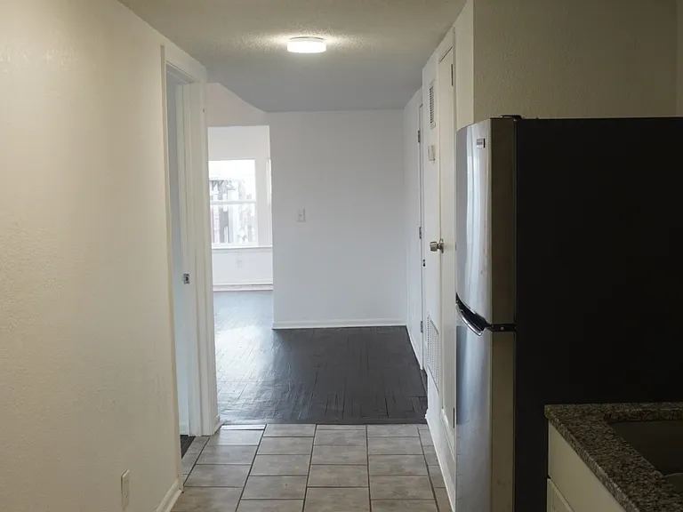 2704-2706 Benton Blvd #3N — Photo 11