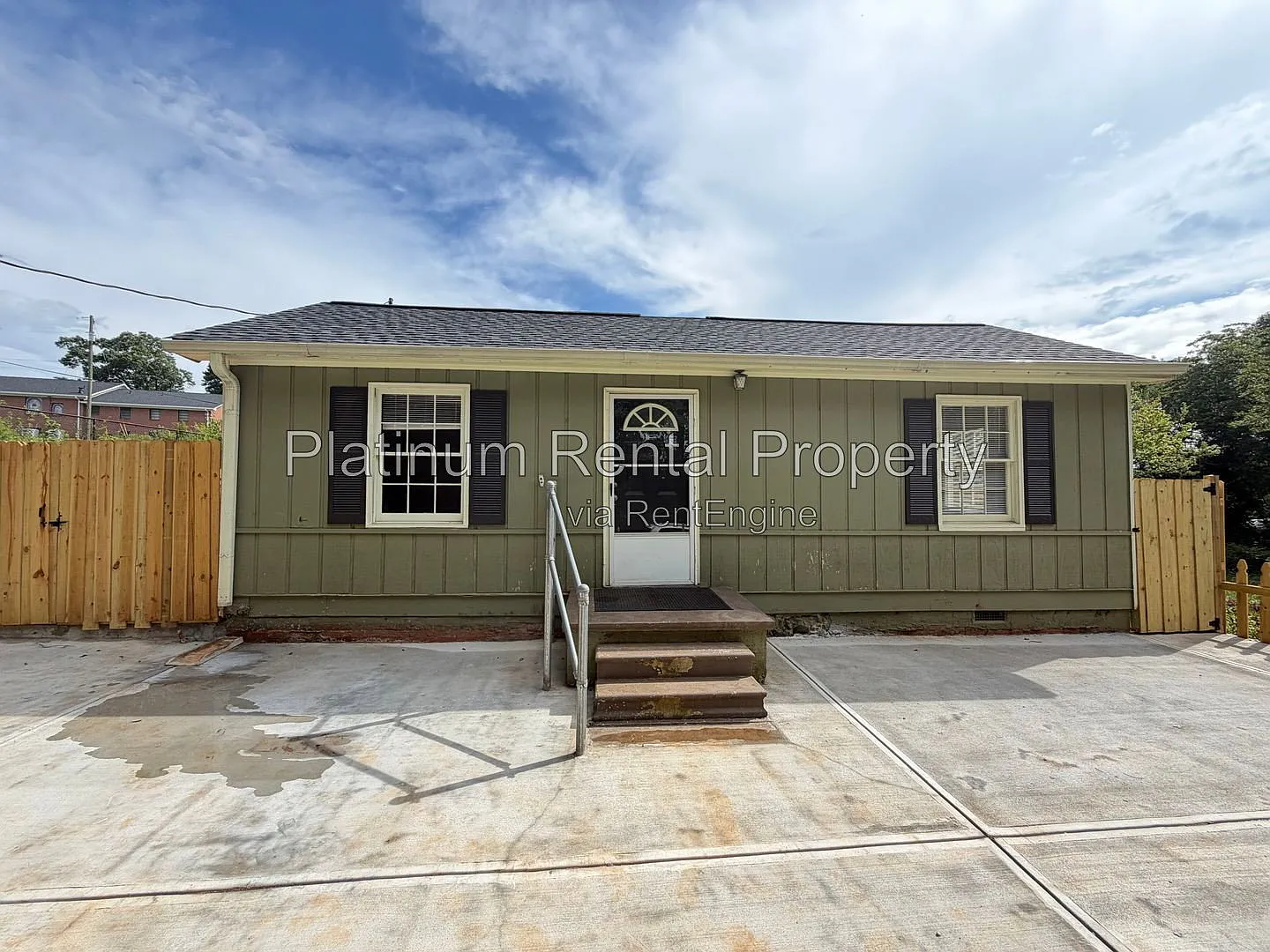 3 bed, 1.0 bath, 1504 sqft, $1,799 — Photo 3