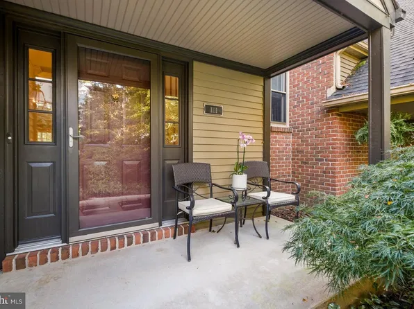 1111 Galway Ct, Hummelstown, PA 17036