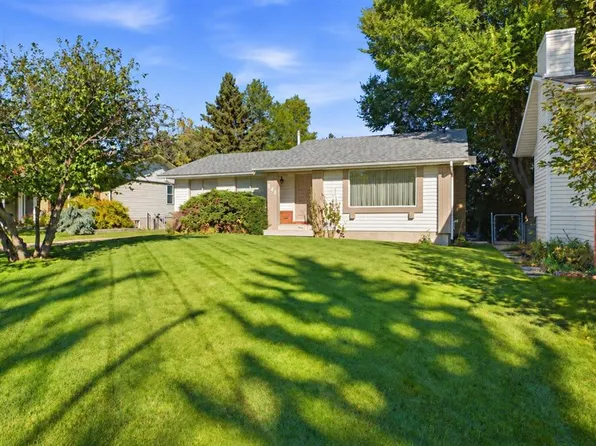 340 W Canniff Pl SW, Calgary, AB T2W 2L9