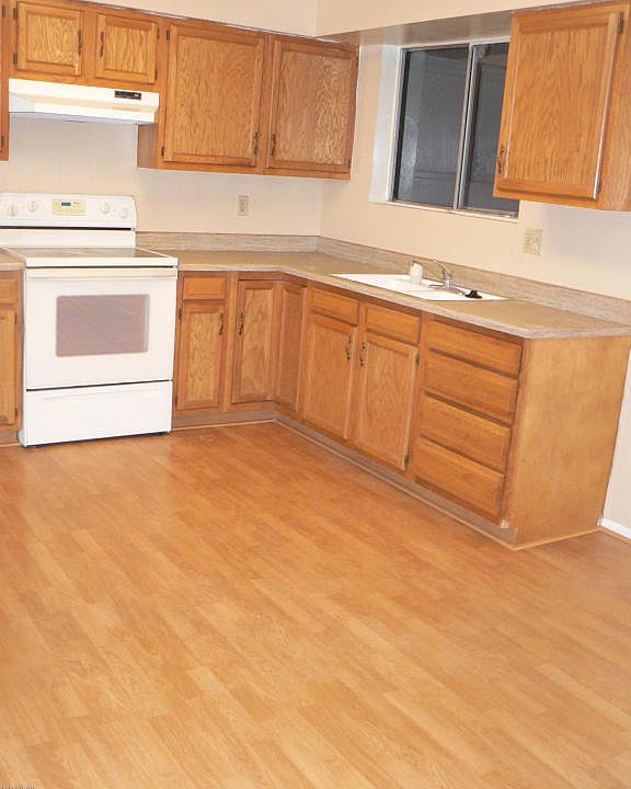 2nd image of 1629 W Grovers Ave