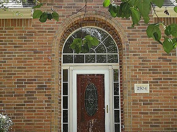 3rd image of 2504 Dixie Woods Dr