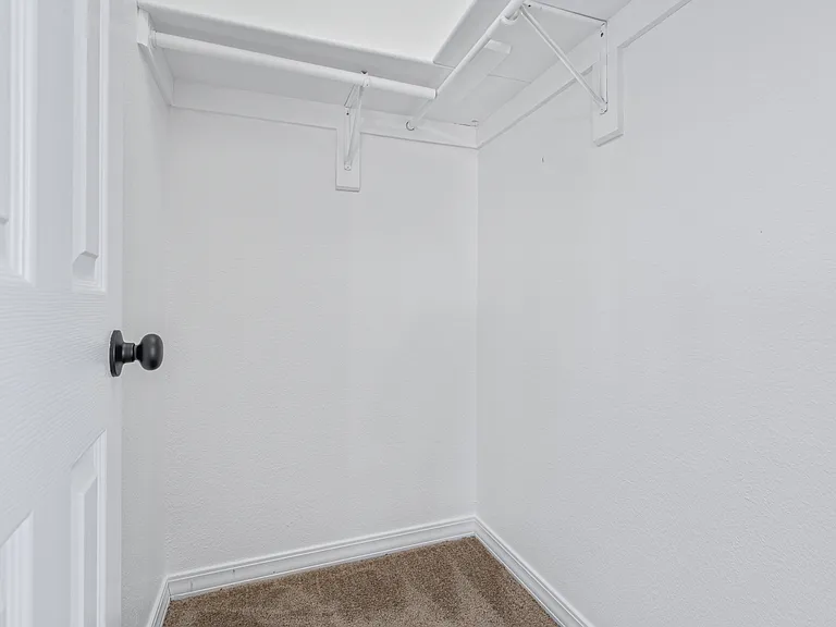 2431 Bowman Dr — Photo 5