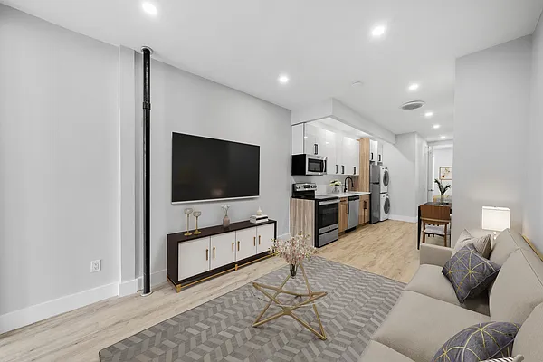 Rented by Vector New York, LLC | media 6