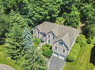 17 Middle Rd, White Plains, NY 10605