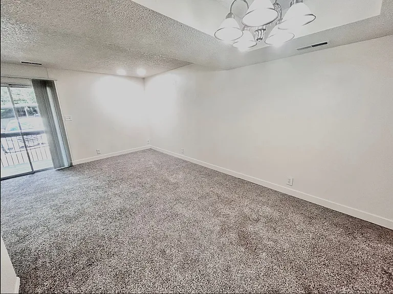 Foothill Terrace — Photo 99