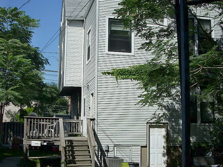 3250 N Lakewood Ave #CH1 — Photo 7