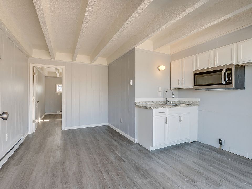 1st image of 2805 W Walnut St #22