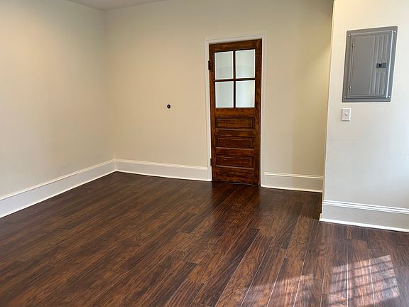 3rd image of 423 S 50th St #1