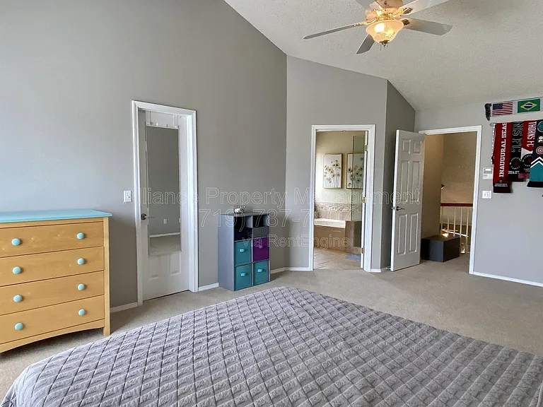 2825 Dristol Dr — Photo 17