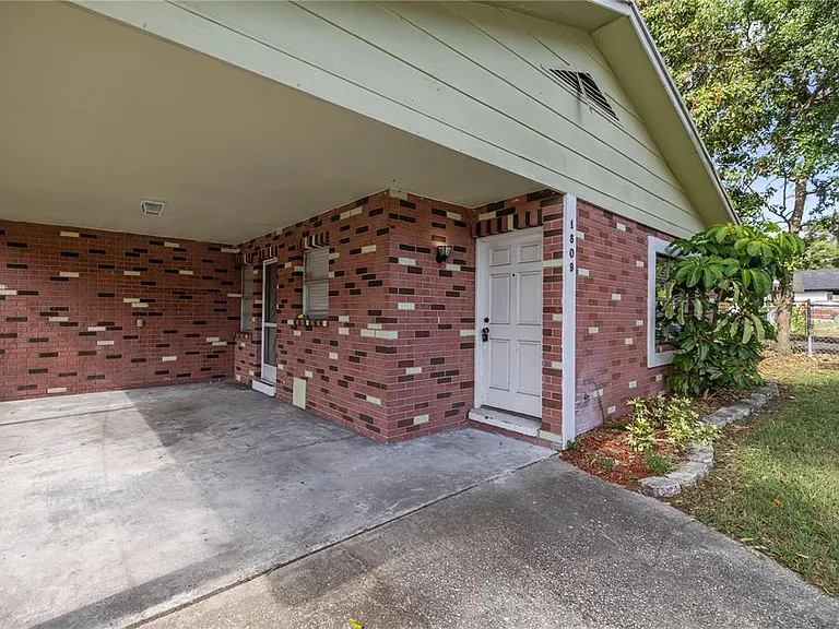 1809 E Knollwood St — Photo 3