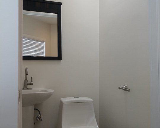 4th image of 292 N Palm Canyon Dr #2