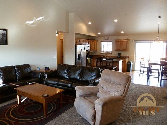 3rd image of 148B Prairie Grass Ct