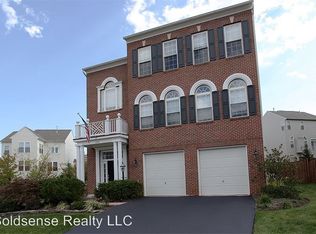 2331 Brittany Parc Dr, Falls Church, VA 22043