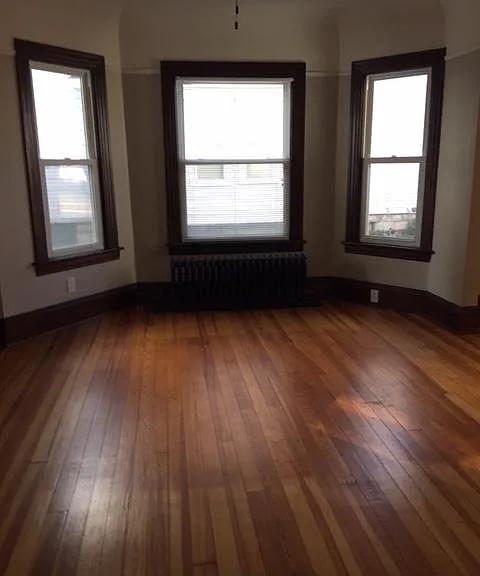 142 N Macomb St — Photo 13