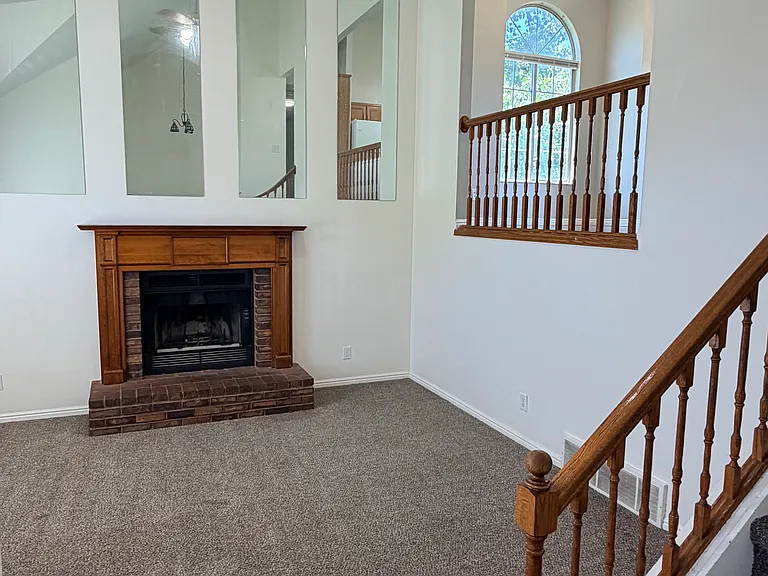 1925 E Sunset Dr — Photo 7