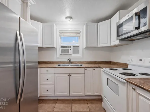 1829 River Rd, Modesto, CA 95351