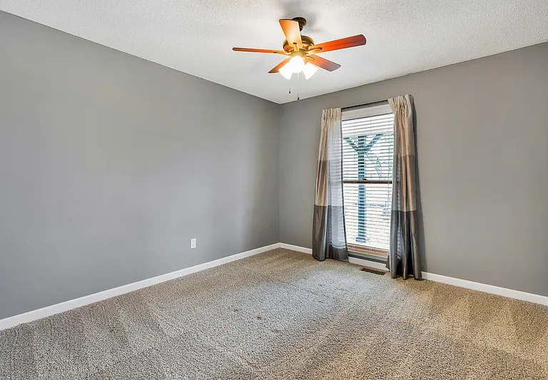365 Bell Factory Rd — Photo 22