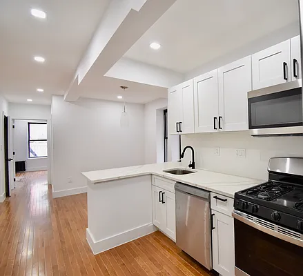 Rented by Triplemint | media 9