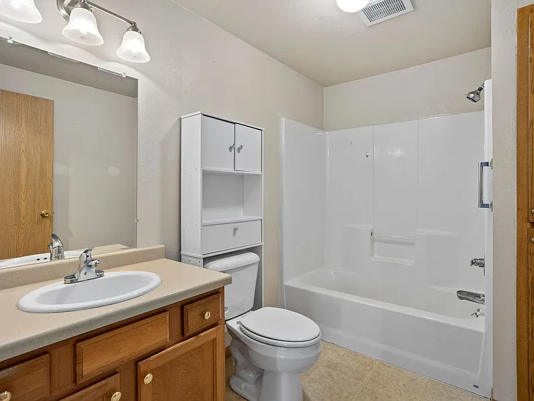 829 Michael Ritger St — Photo 10
