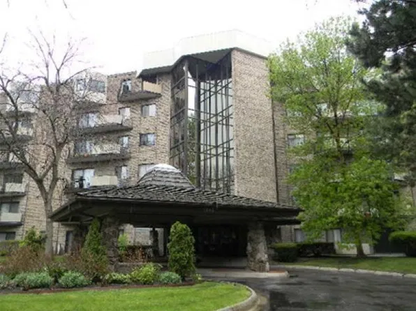 1243 E Baldwin Ln Unit 102, Palatine, IL 60074