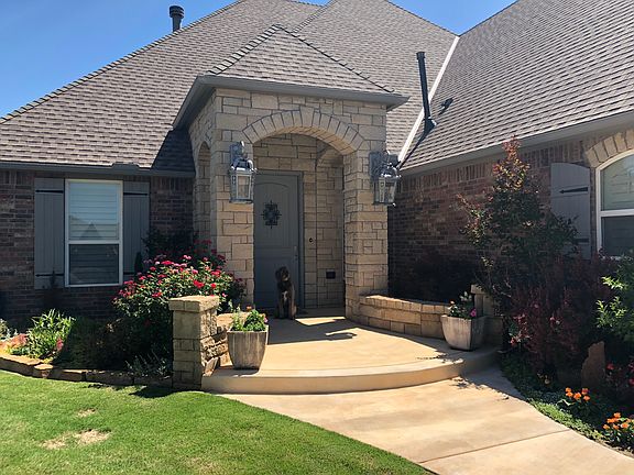 2nd image of 601 NW 196th Ct